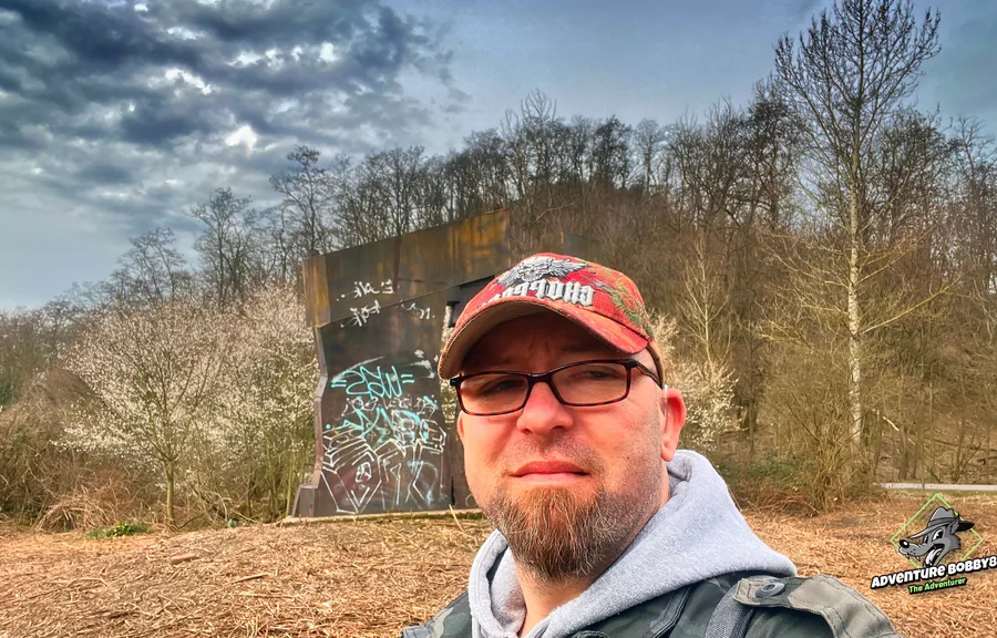 Luftschutzbunker bzw. Stollen!